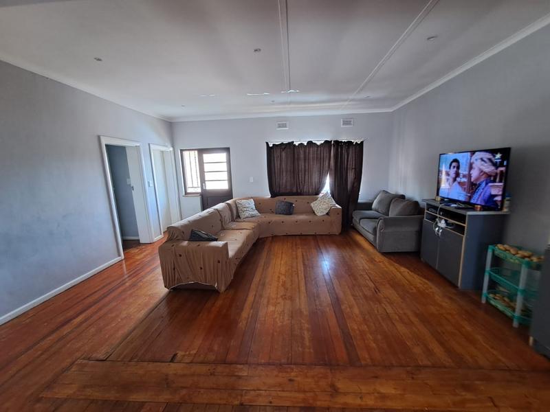 5 Bedroom Property for Sale in Richmond Estate Western Cape